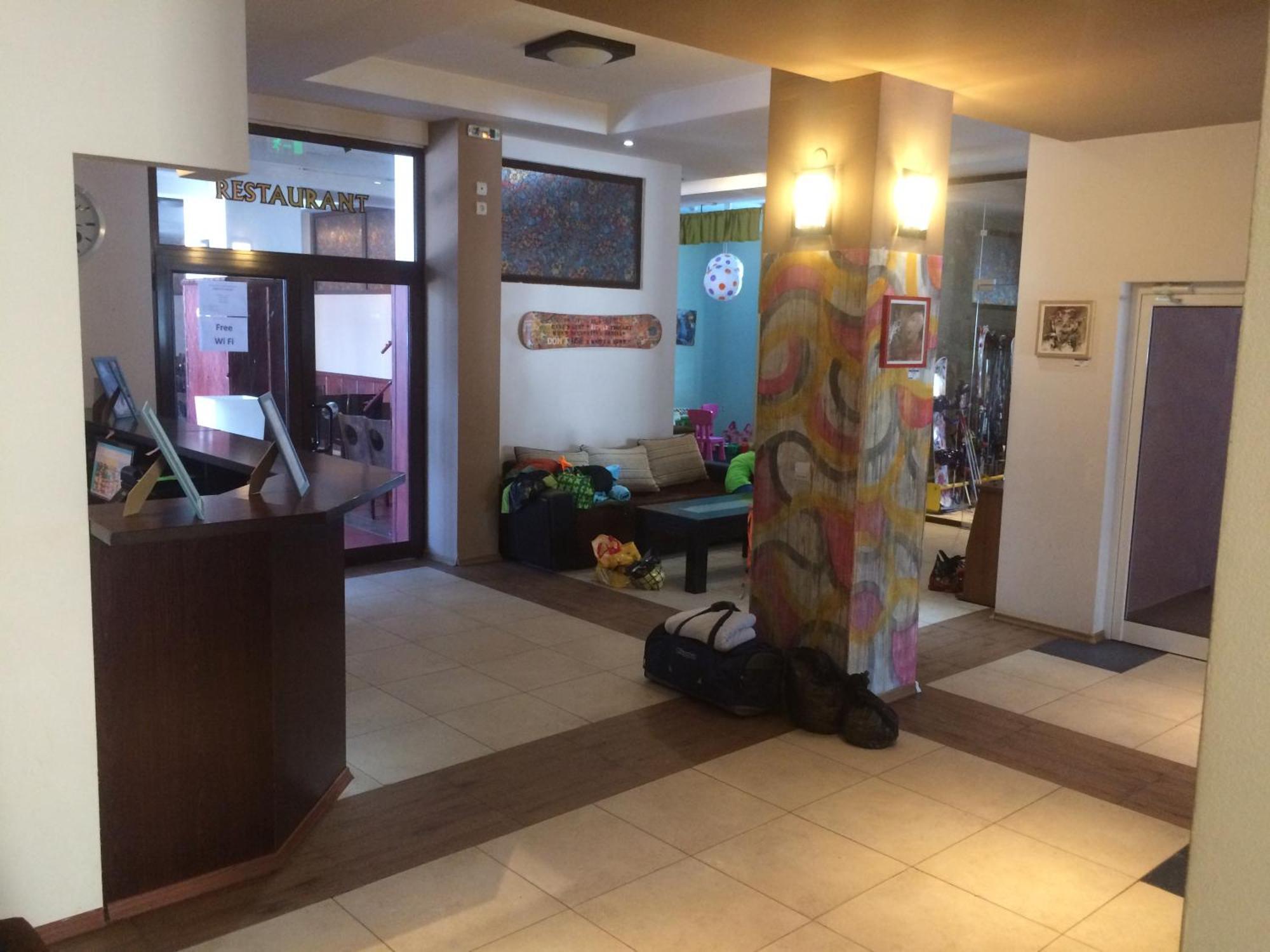 Stenata Huge Ski To Door Apartment パンポロボ エクステリア 写真